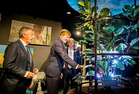 El Rey de los Países Bajos asiste a la celebración del 50 aniversario de Koppert Biological Systems